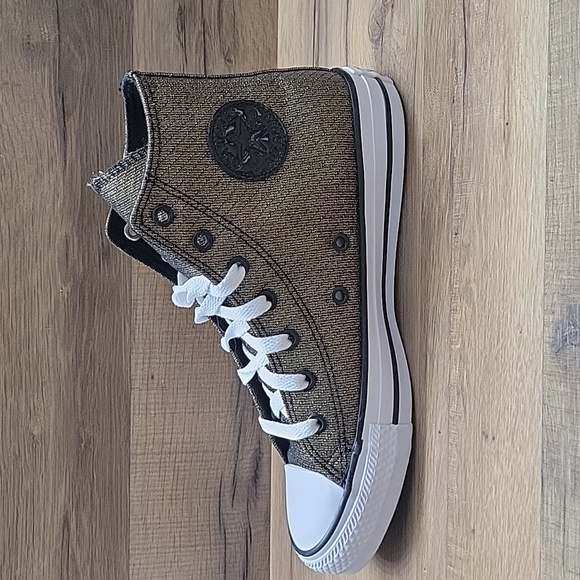 Converse High Top Brand new. - Picture 8 of 12